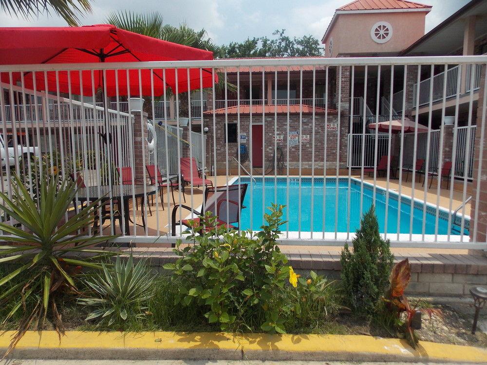 Econo Lodge Inn & Suites Downtown San Antonio Eksteriør billede