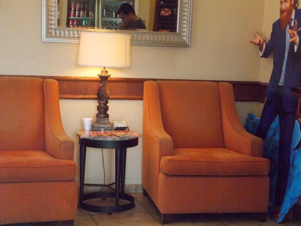 Econo Lodge Inn & Suites Downtown San Antonio Eksteriør billede
