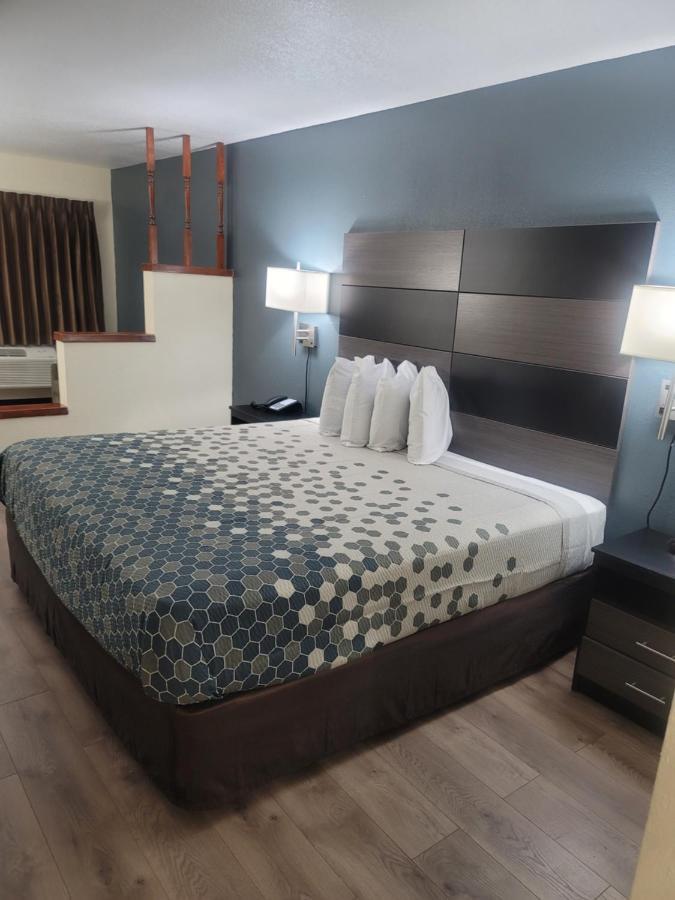 Econo Lodge Inn & Suites Downtown San Antonio Eksteriør billede