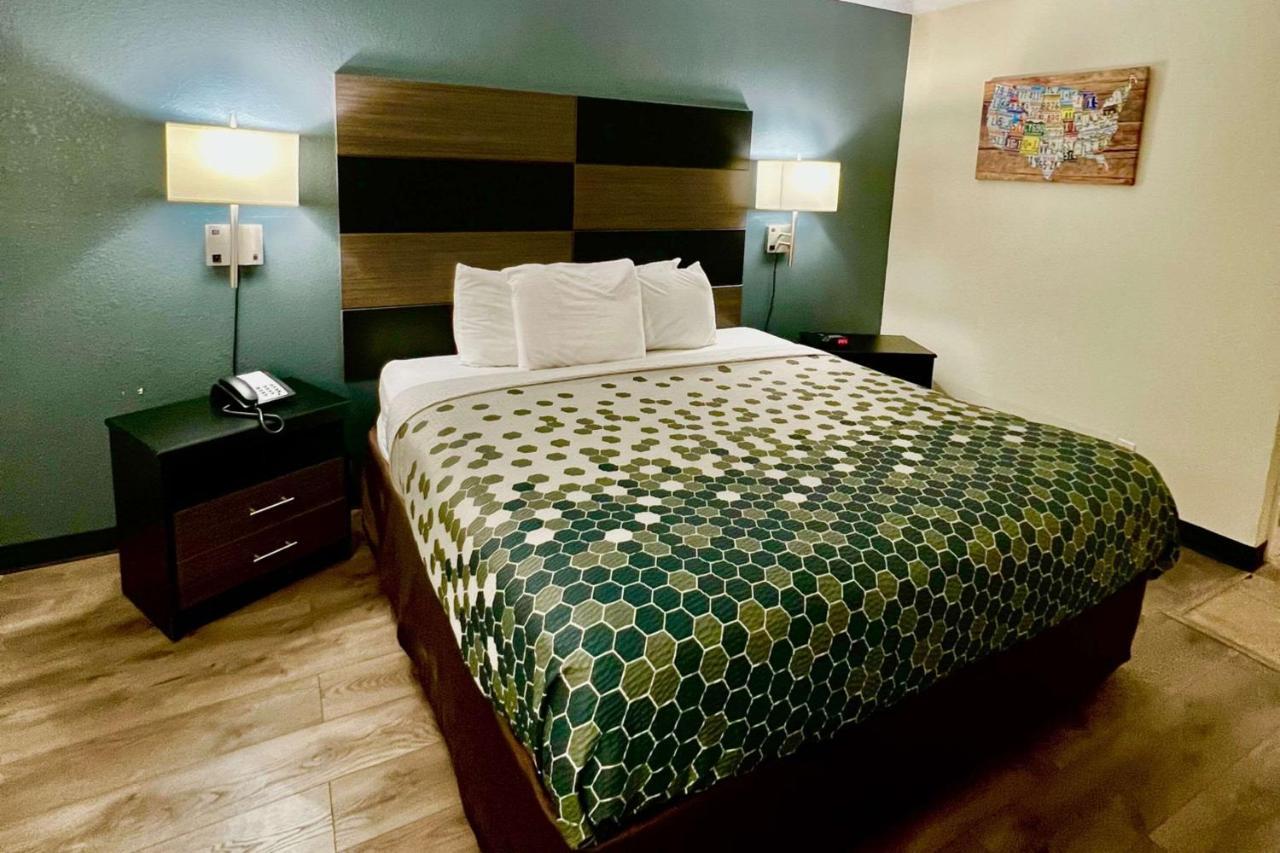 Econo Lodge Inn & Suites Downtown San Antonio Eksteriør billede