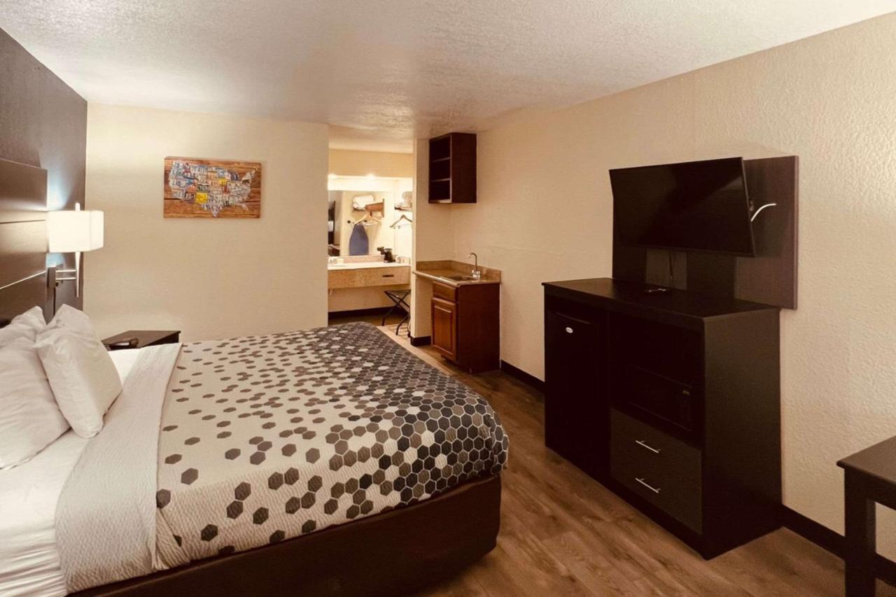 Econo Lodge Inn & Suites Downtown San Antonio Eksteriør billede